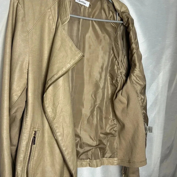 CALVIN Klein vegan leather jacket,asymmetrical front zipper,rib sides, like new! - Picture 14 of 16